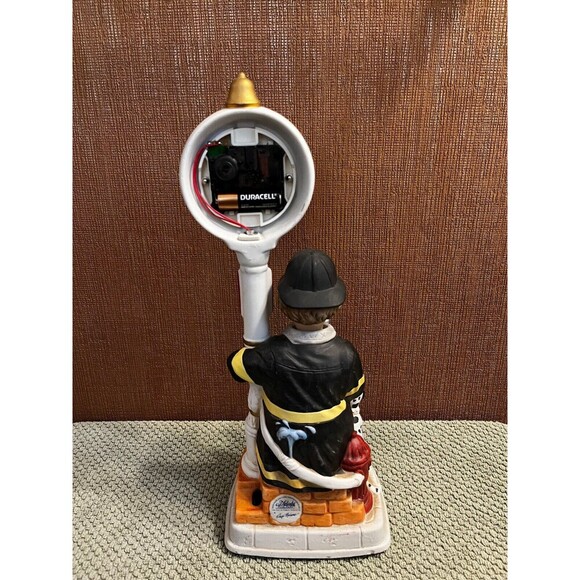 Melody In Motion Low Pressure Job Fireman Clock With Alarm Function - Picture 6 of 8